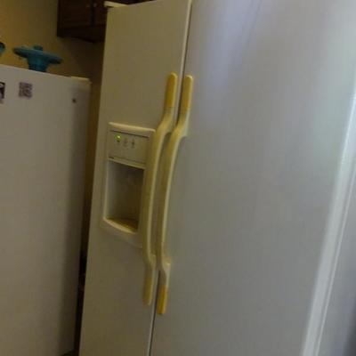 hotpoint refrigerator 
