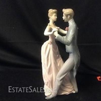 Lladro 'Anniversary Waltz' Figurine