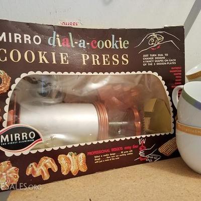 Old Fashioned Cookie Press
