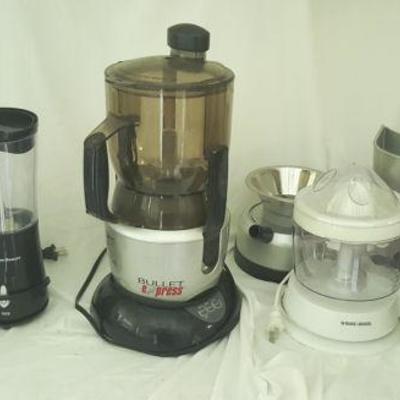 HKCT054 Useful Kitchen Appliances - Oster, Bullet Express & More
