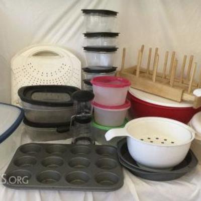 HKCT065 Plastic Food Containers, Muffin Pan & More
