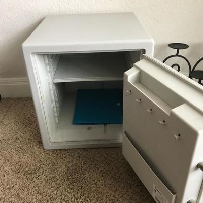 Sentry Safe with Manual