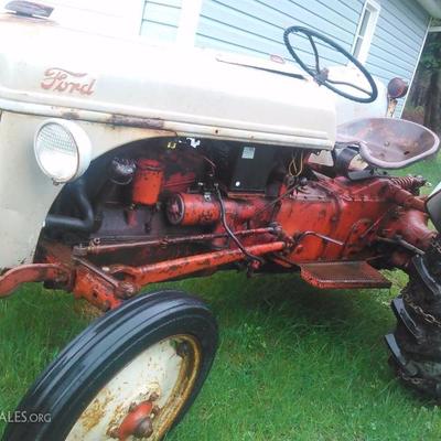 1952 Ford Tractor 