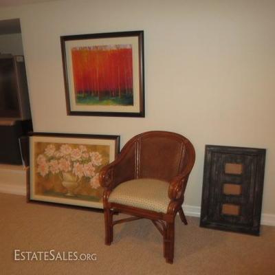 ACCENT SEATING