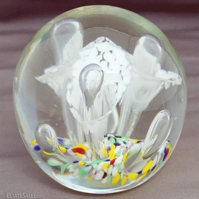 lot 12- Large Gentile Glass Calla Lily Paperweight. Hot stamp mark to base used 1981 to 2000. 