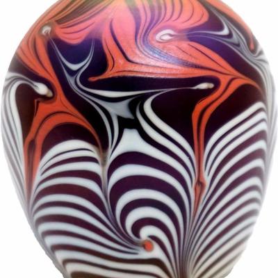Lot 52 - Jerry Vandermark Pulled Feather Paperweight. Signed by the artist and dated 1977. Vandermark-Merritt Glass Studios New Jersey...