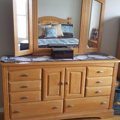bedroom dresser with mirror