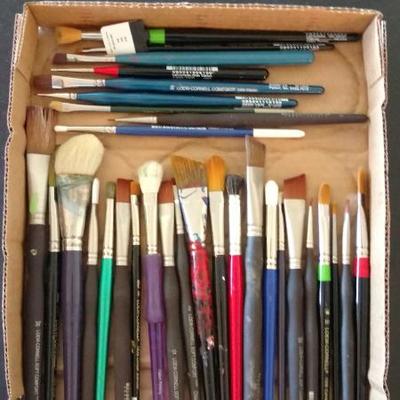 One of many boxlots of Artists Paintbrushes.