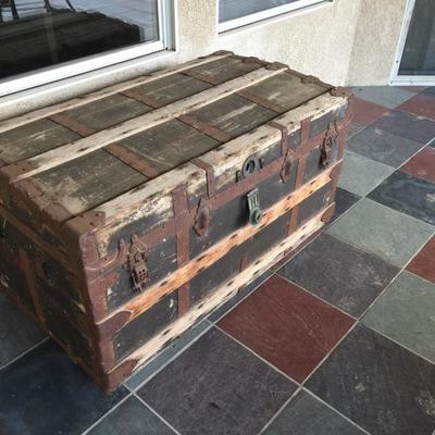 Old trunk 