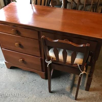 wood desk and chair, excellent condition