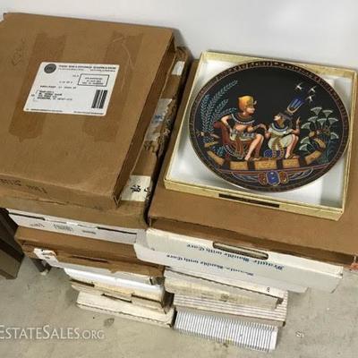 international plate collection from Bradford Exchange, all plates in original packaging