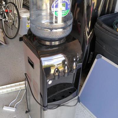 GE Profile Tri-Temperature Water Dispenser
from Home Depot
Minimum Bid is $100.00
