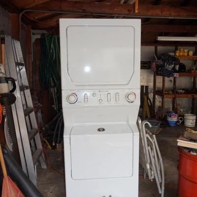 Maytag Neptune white Washer and Dryer Combo 