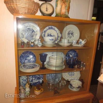 Tons of Vintage China and collectibles