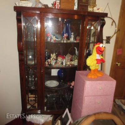 Antique Curios Filled with vintage collectibles