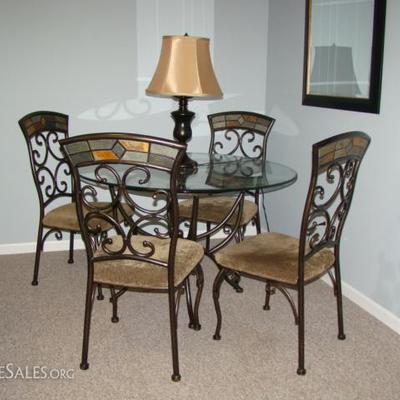 dining room table with 4 chairs 