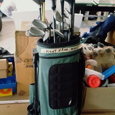 Right and Left Handed Sets of Golf Clubs Available