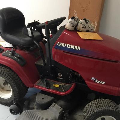 Craftsman ride on lawnmower 