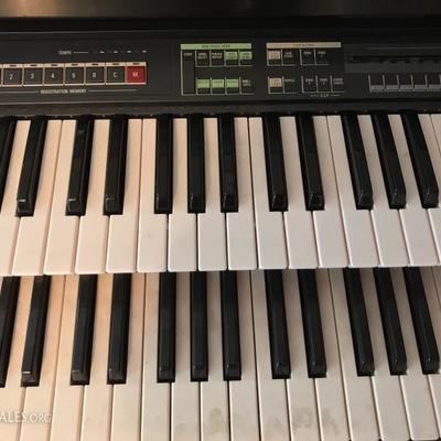 Yamaha Electone Organ MR500