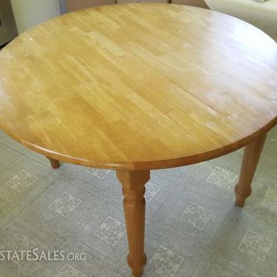 MVT156 Round Solid Wood Table with Leaf

