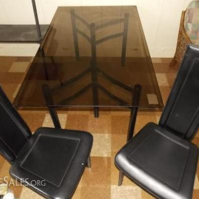 MVT218 Glass Table and Two Leather Chairs
