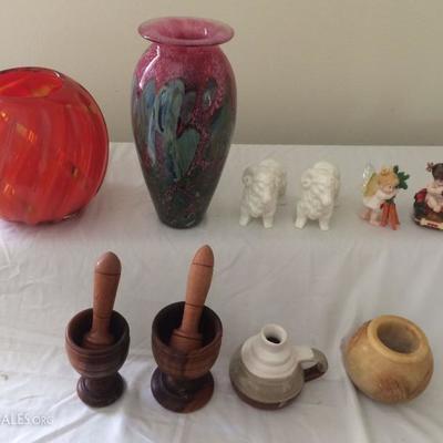 MVT035 Vases, Mortar & Pestles, Figurines & More!
