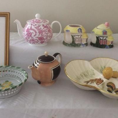 MVT064 Ceramic Teapots, Framed Picture, Appetizer Dish  & More!
