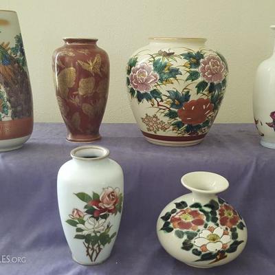 MVT279 Beautiful Japanese & Chinese Ceramic Vases
