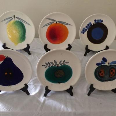 MVT031 Ceramic Italian Plates with Various Fruit Design on Stands

