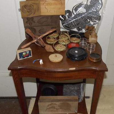 MVT257 Wood End Table, Hand Carved Molds, Ethnic Cutout Art & More!

