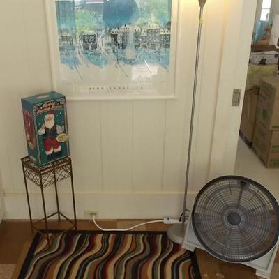 MVT227 Hiro Yamagata Print, Area Rug, Fan, Table & Floor Lamp
