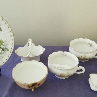 MVT162 Royal Albert, Kayser & Porcelain Trinket Box & More
