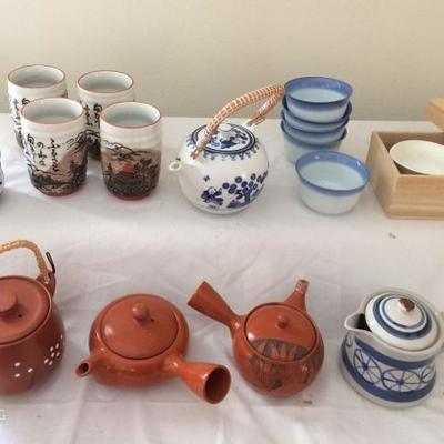 MVT084 More Oriental Ceramic Teapots and Teacups
