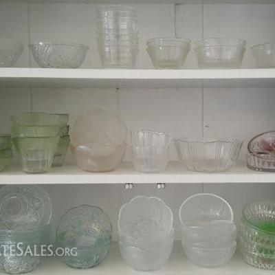 MVT134 Vintage Pyrex, Glass/Crystal Cut Glass Bowls & More
