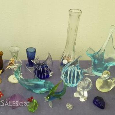 MVT276 Beautiful Glass Vases, Figurines & More
