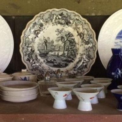 MVT317 Japanese Ceramicware, Vintage Decorative Plates & More
