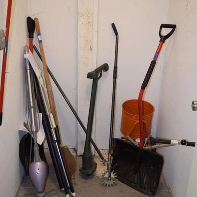 shovels, vacuum, outdoor tools 