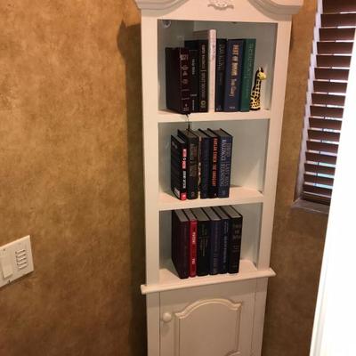 Corner book/curio cabinet