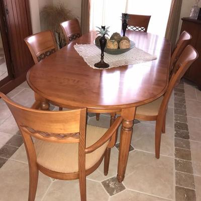 Dinec solid wood dining room table and 6 chairs