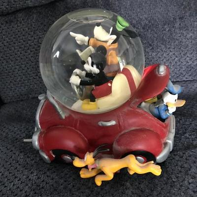 Disney Mickey Mouse, Goofy, Donald Duck and Pluto, Zip-A-Dee-Doo-Dah snow globe