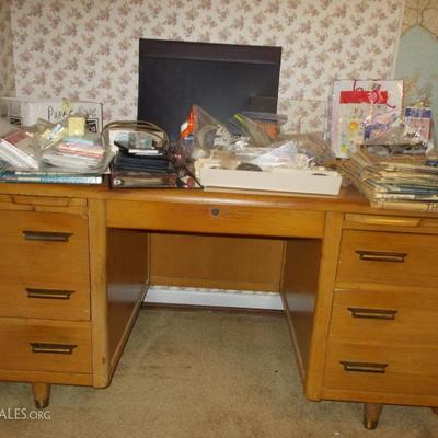 Mid- century Jackson Desk $160