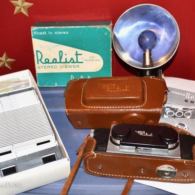 Realist Stereo camera and accessories