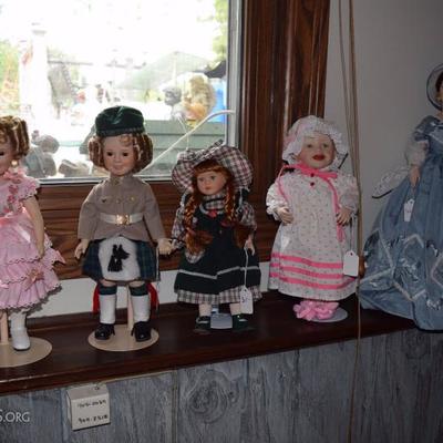 dolls with stands 