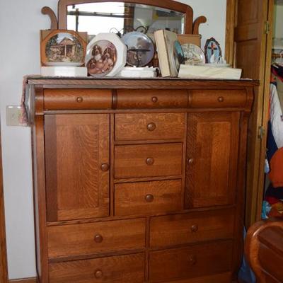 Amish 12 drawer dresser with mirror 