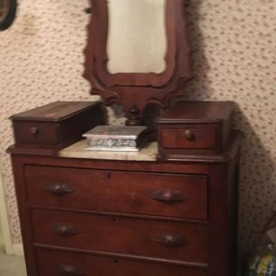 http://www.ebay.com/itm/Antique-White-Marble-Top-Vanity-Dresser-Large-Mirror-Local-Pickup-Lot-BN130-/112540370614?ssPageName=STRK:MESE:IT
