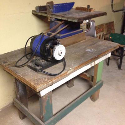 FREE.  Table saw Motor doesnt work.  A great project for someone handy.  
