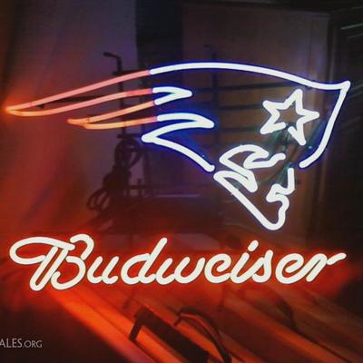 neon Patriots Bud sign