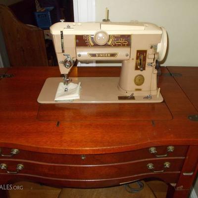 Singer sewing machine $95
