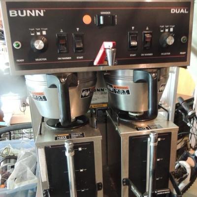Bunn Dual Coffee machine with three satellite warmers
