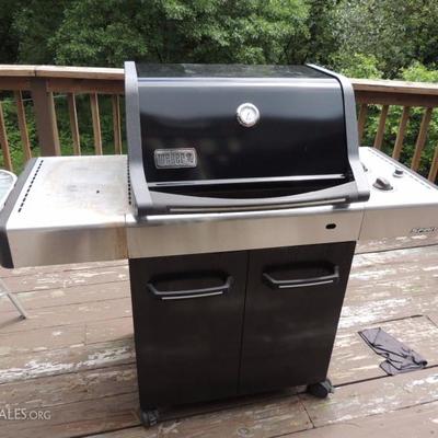 Weber propane gas grill. good conditon
